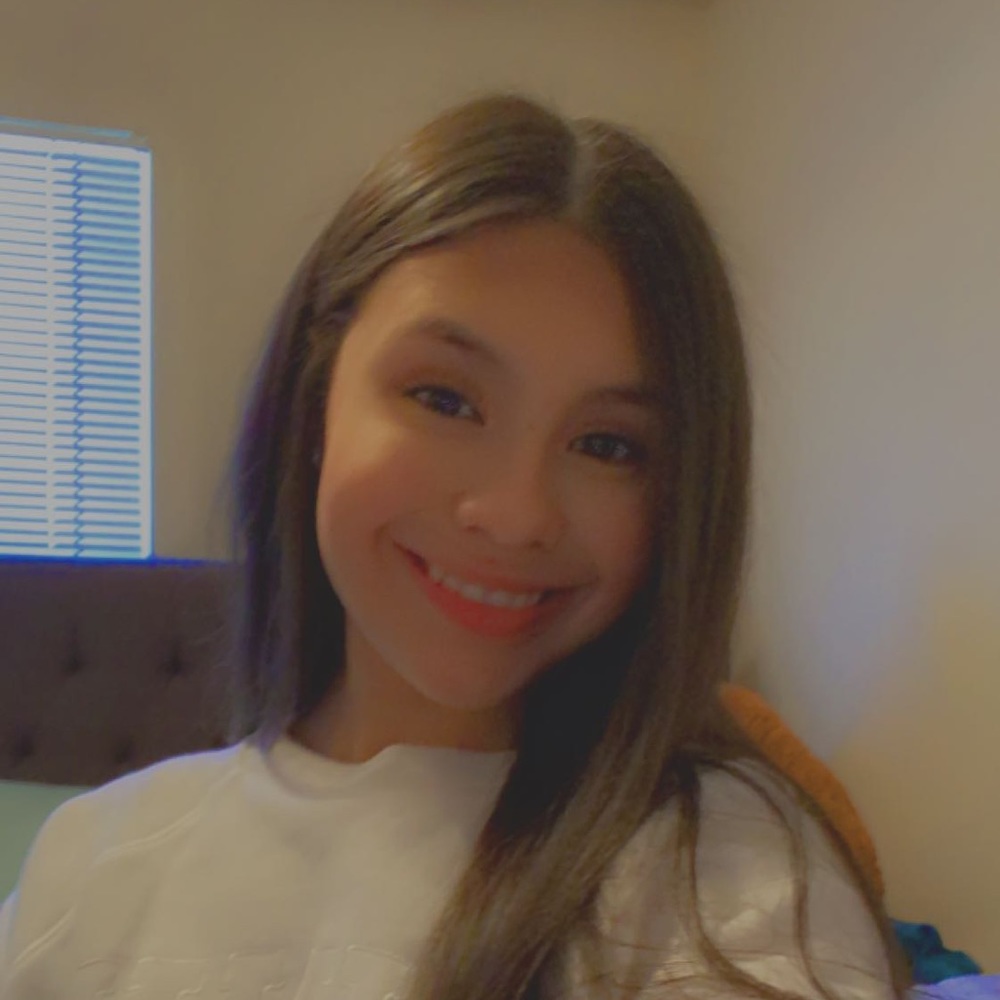 Meet your Posher, Lesly